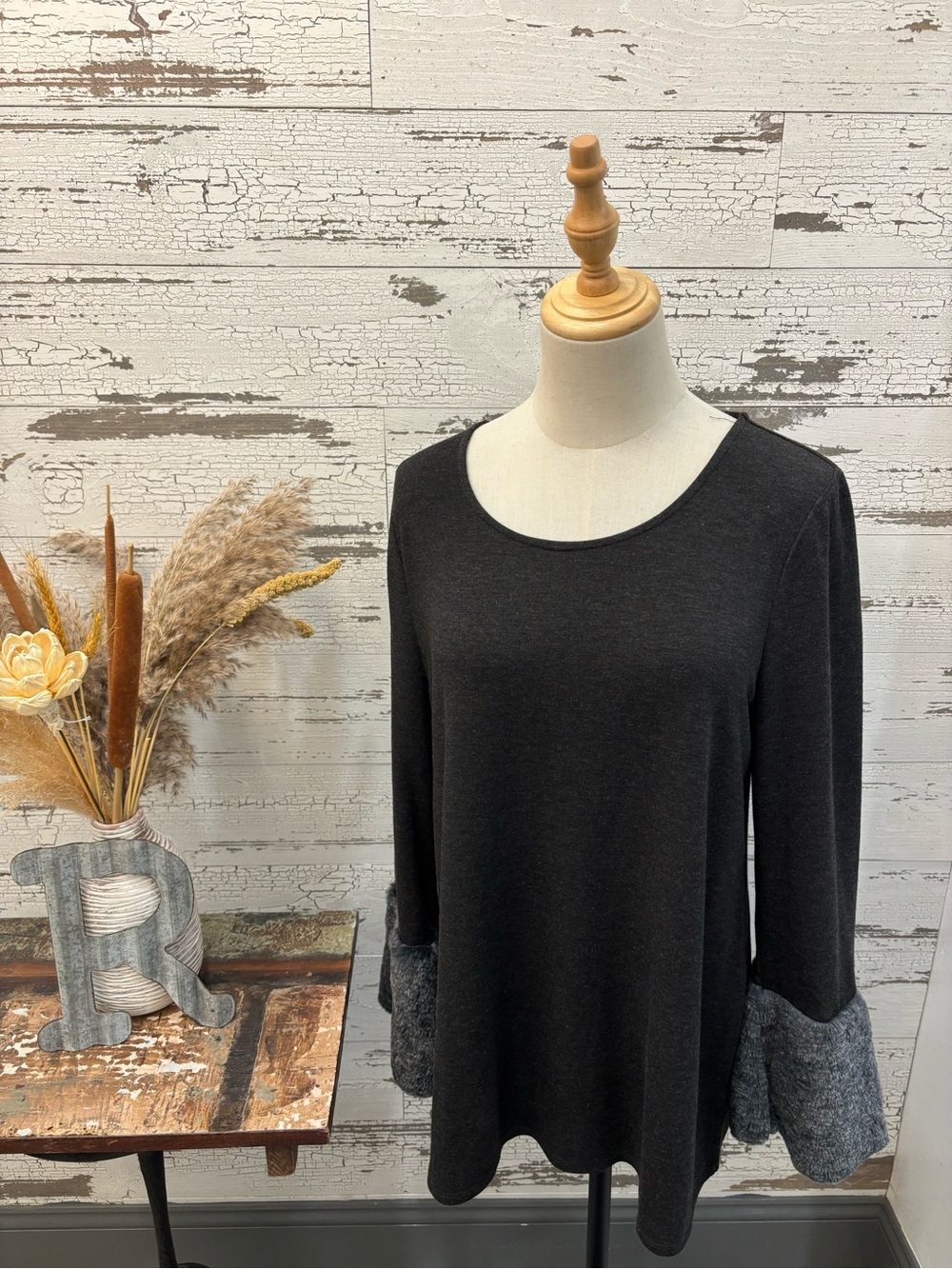 Cupio Darker Gray Long-Sleeve Top with Gray Contrast Cuffs